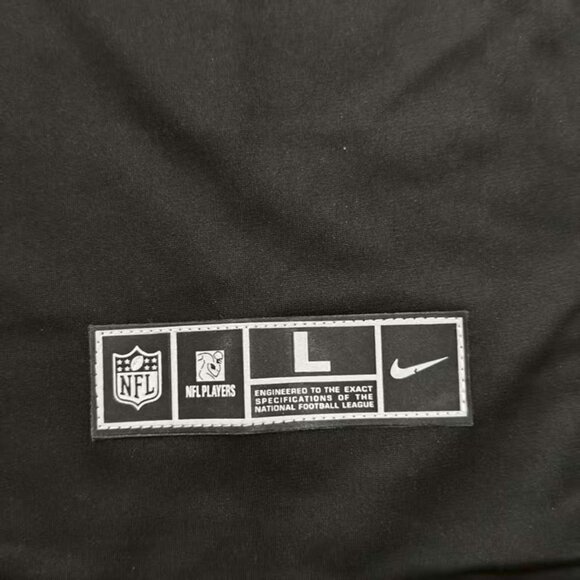 Nike Justin Fields #1 Black Chicago Bears Limited Jersey - Picture 7 of 7